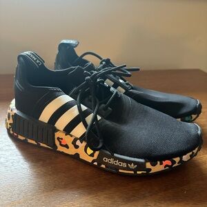 Adidas NMD R1 sneaker in size 7.5 women’s